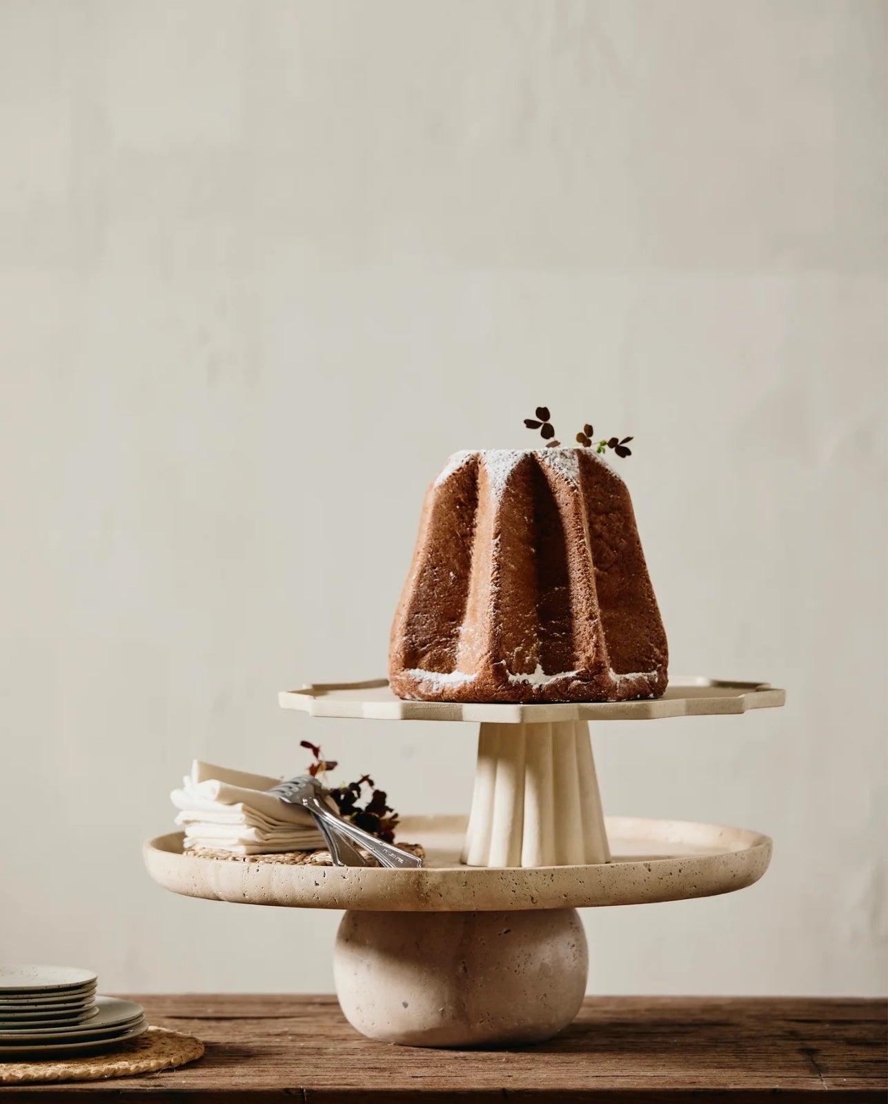 MINU tray on foot - ivory