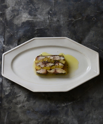 Traiteur Plate L Octagonal White (25 x 14 x 2.5 cm)