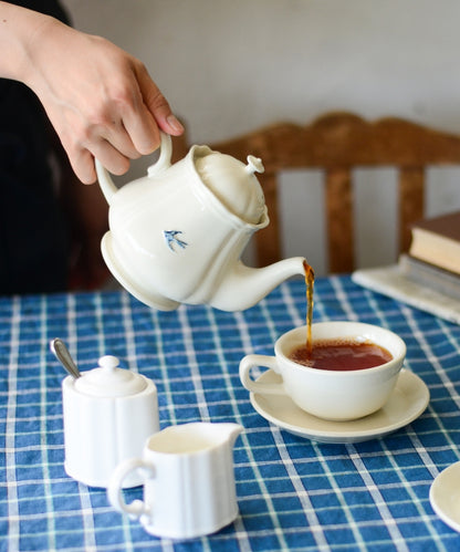 Early Bird Pot Flower-Shaped White (18 x 11 x 13.5 cm)