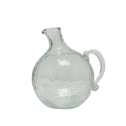 إبريق زجاجي مطروق