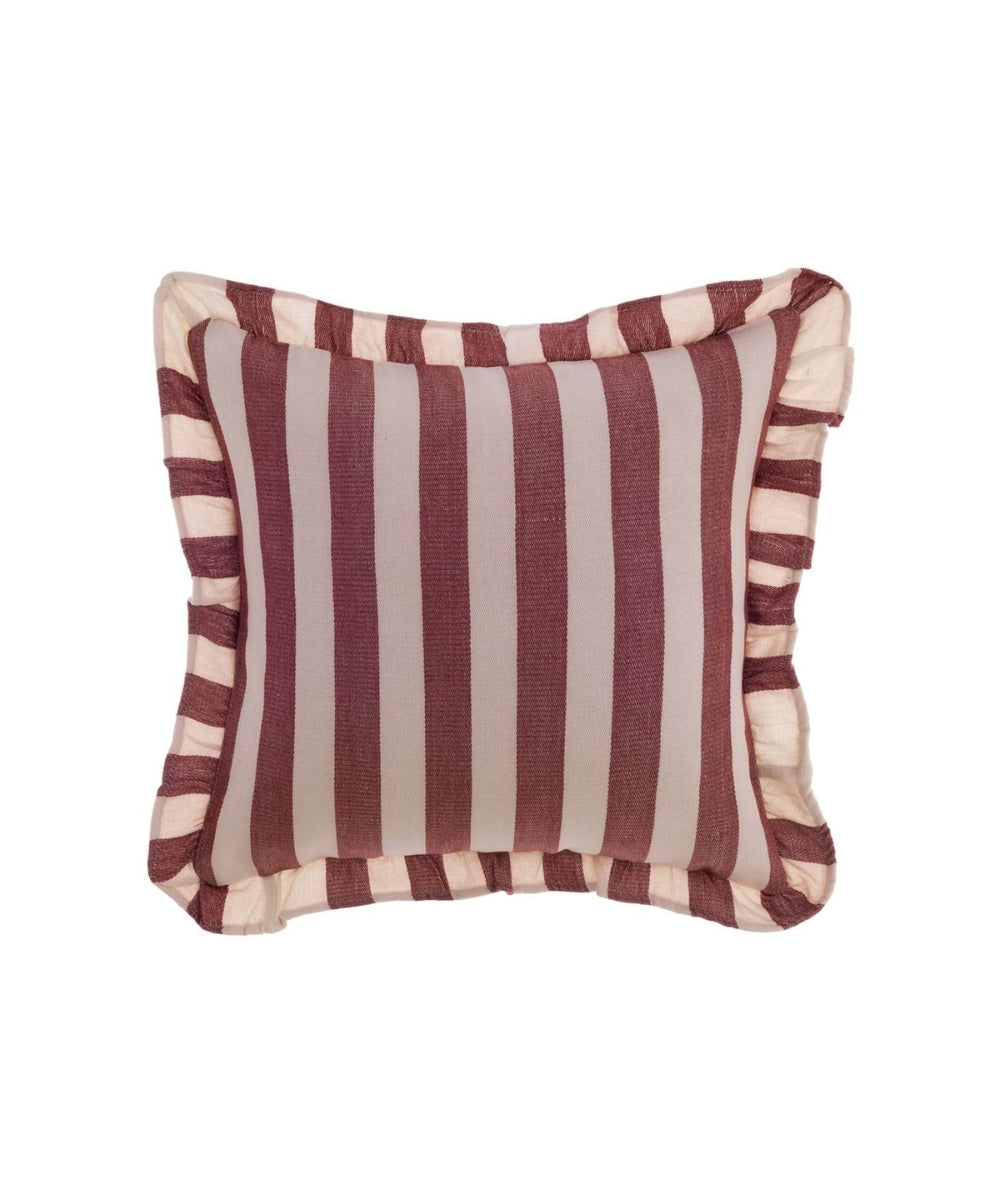 CUSHION WITH FRILLS