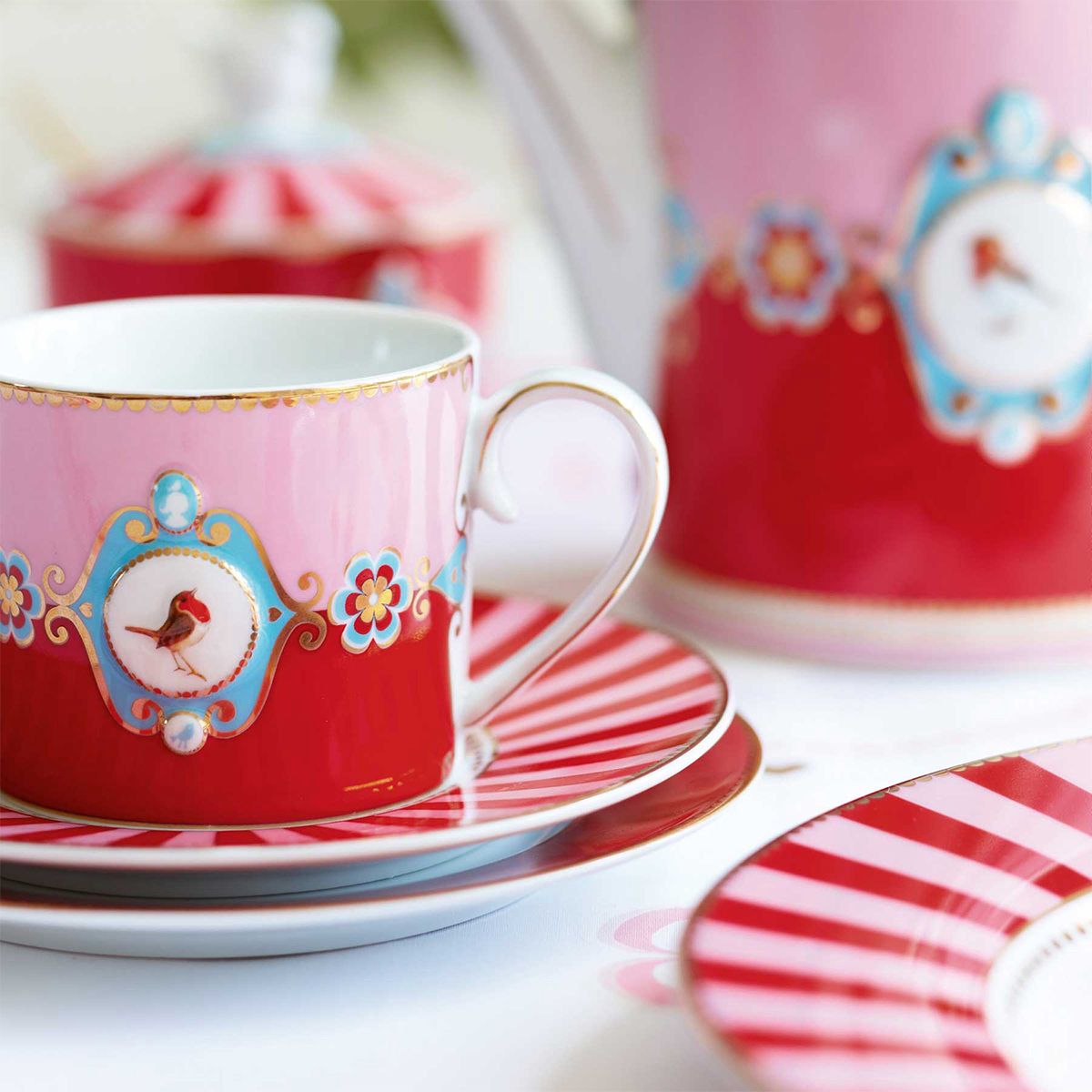 Cup & Saucer Love Birds Medallion Red-Pink 200ml